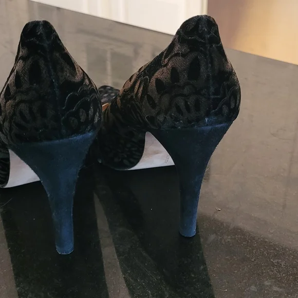 Johnston & Murphy pumps, velvet pattern - Picture 5 of 6